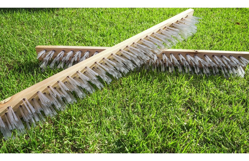 Cepillo Para Césped Sintético. Cancha De Fútbol Trekan