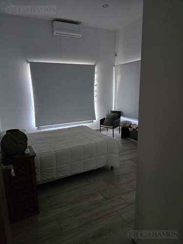Casa 4 Ambientes Con Increible Vista En Canton Puerto - Escobar -pg