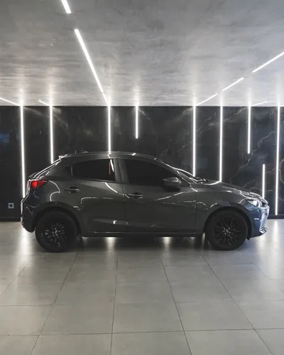 Mazda 2 GRAND TOURING LX