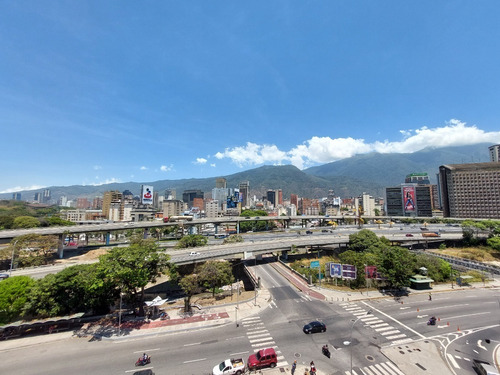 Imagen 8 de 13 de Oportunidad Vendo Oficina Encolinas De Bello Monte 60 Mt2