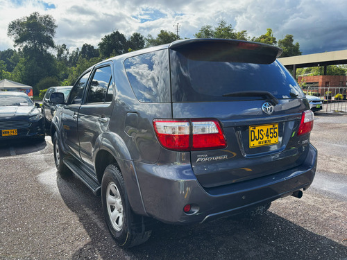 Toyota Fortuner 2.7l