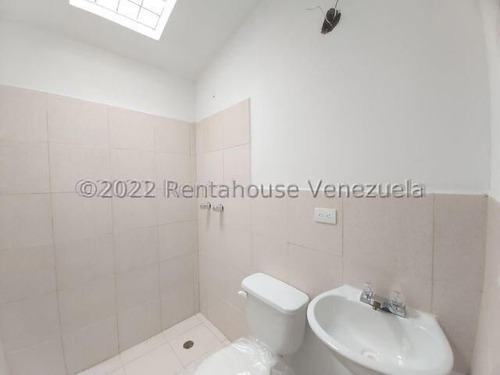 Imagen 20 de 30 de Casas En Venta En Terrazas De La Ensenada Barquisimeto , Lara Codigo :: 23- 2144 . -- ---0414-5446337|