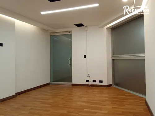 Oficina En Arriendo En El Poblado. Cod A11642