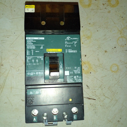 Interruptor  Termomagnetico   Sqd  200 Amp   I-line S-nuevo