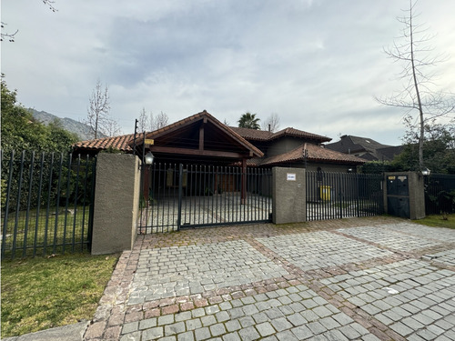 Manquehue Oriente / Pan De Azucar