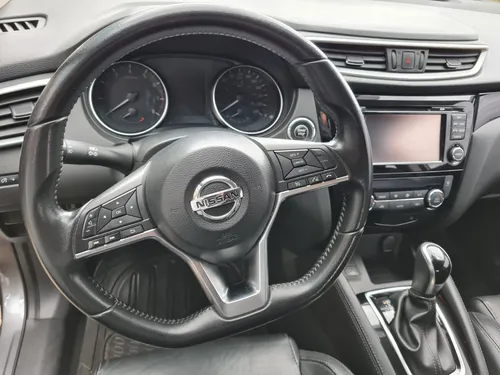 Nissan Qashqai Exclusive 2.0cc TP AA 4X2