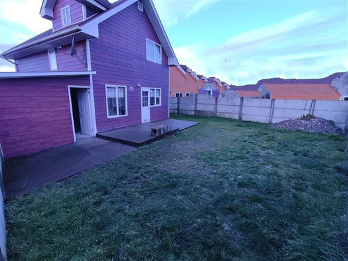 Casa En Venta De 3 Dormitorios En Puerto Varas
