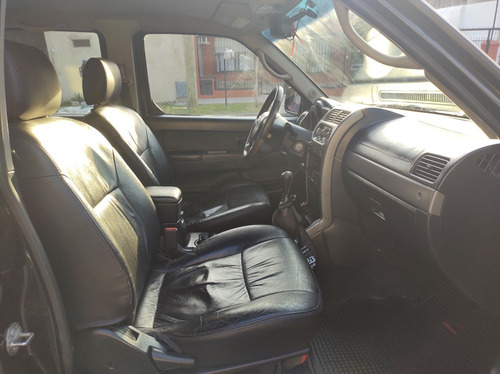 Nissan Frontier 2.8 D/c 4x4 Se (cuero)