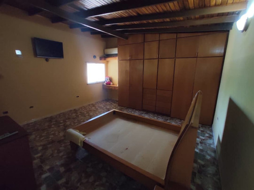 Imagen 5 de 14 de En Venta Linda Casa En La Candelaria, El Limón 04128676886