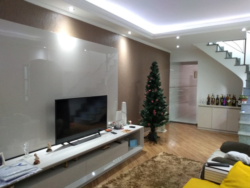 Imagem 11 de 14 de Sobrado Triplex Com 03 Dormitórios(01 Suíte) E 02 Vagas