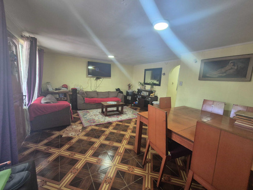Amplia Y Comoda Casa En Colina (68779)
