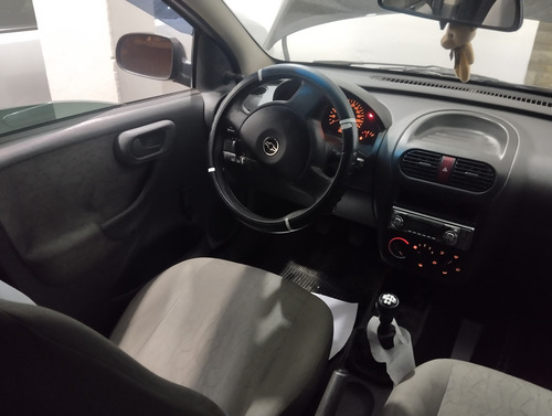 Chevrolet Corsa Sedan 1.0 Maxx Flex Power 4p