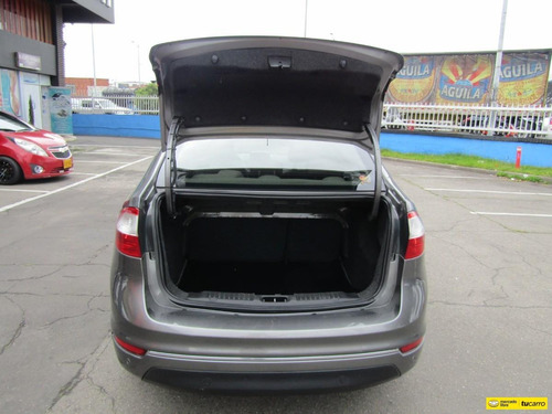 Ford Fiesta 1.6 Sportback Se Automática