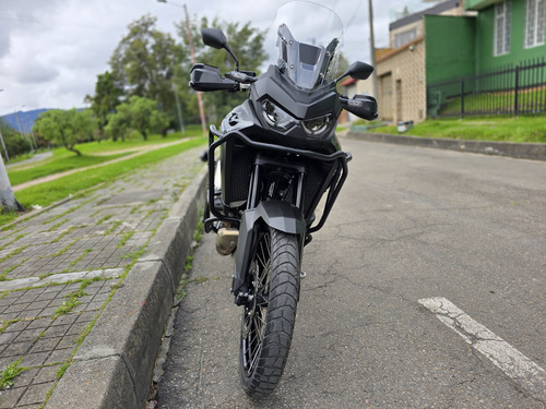 Honda Africa Twin 2024 - Negociable