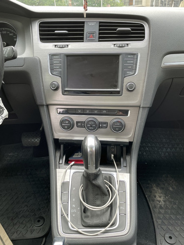 Imagen 12 de 25 de Volkswagen Golf 1.4 Tsi Dsg 2016 Gris Plata - 126.000 Kms