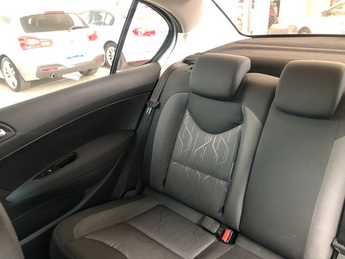 Imagen 11 de 14 de Peugeot 408 Allure Hdi Nav