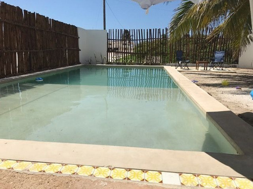 Imagen 4 de 9 de Casa En La Playa, Km 12 Chicxulub, Yucatán, 5 Recámaras, 2 C