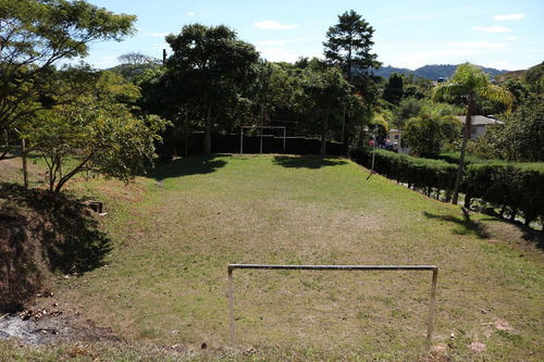 Casa 4 Quartos Sendo 3 Suites E 6 Banheiros