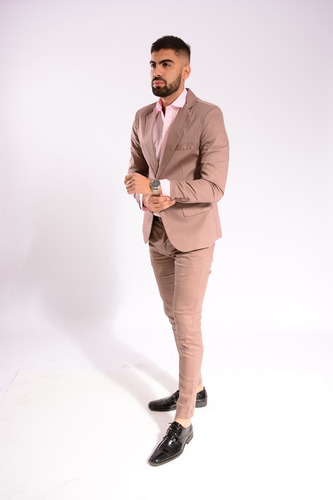 Imagen 2 de 4 de Traje Entallado Chupin Chaleco Beige