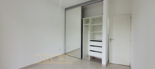 Venta Departamento 2 Ambientes Con Cochera Y Balcón, Dueño Directo Sin Comisiones! Bella Vista Complejo Los Almendros, Sourdeaux 863, Excelente Ubicacion, Oportunidad!!