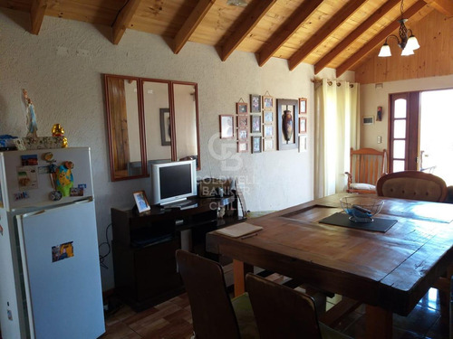 Casa En Gran Terreno De 680m2