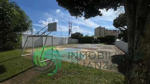 Casa En Venta En El Tejar. Cod V61711