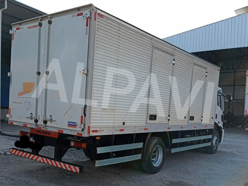 Imagem 7 de 15 de Ford Cargo 1719 4x2 Ano 2015 Com Bau 7m