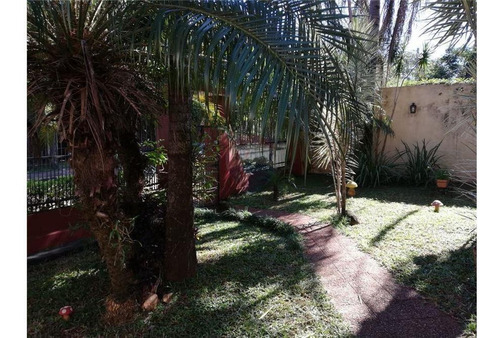Imagen 2 de 14 de Vendo Casa En El Barrio Pettirossi De Cambyreta: 3 Cuartos.