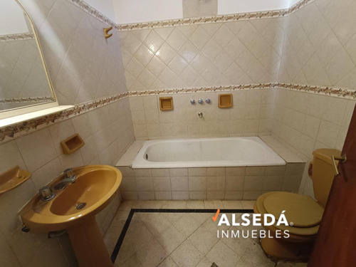 Casa 3 Dormitorios Venta Barrio Hospitales Rosario