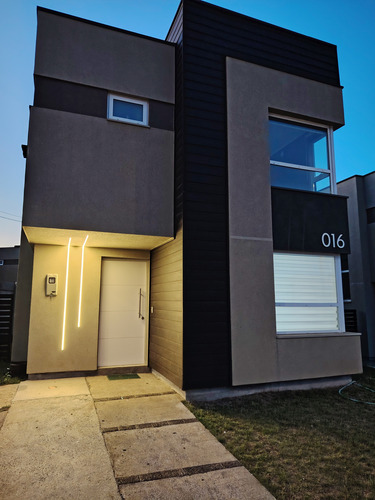 Casa 3d/3b En Condominio Tranquilo Y Buen Conectado