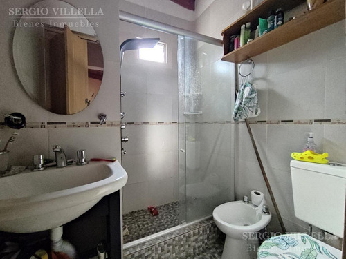 Imagen 17 de 18 de Casa Moderna En Venta De 3 Dormitorios. Cochera. Pileta. Quincho.