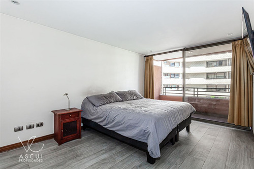Amplio Departamento En Venta De 3 Dorm. En Las Condes
