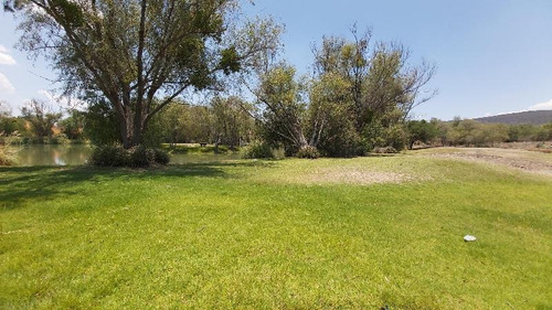 Imagen 1 de 5 de Terreno Habitacional Dentro De Condominio En El Encino, Querétaro
