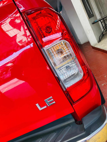 Imagen 7 de 15 de Nissan Np300 Frontier 2.5 Le Std 6 Vel Ac 4x2 2019
