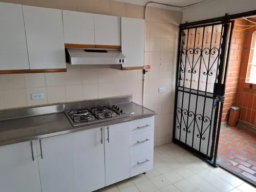 Apartamento En Venta Ubicado En Medellin Sector Carlos E Restrepo (25323).
