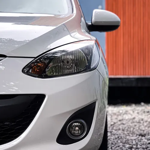 Mazda 2 Hatchback At 2015