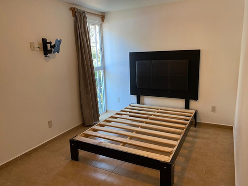 Depto. En Excelentes Condiciones, Totalmente Remodelado, Cerca Cu, Plaza Oasis