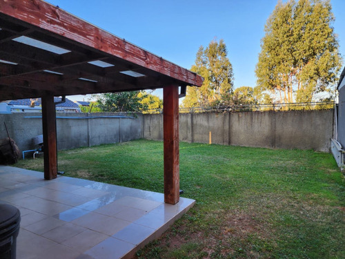 Casa Independiente En Villa La Posa De Escuadrón (galilea).