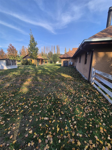 Casa En Venta, Seminueva De 4 Dorm. A 10min De L.a.