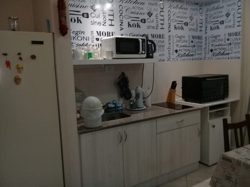 Imagen 11 de 17 de Para 2 Personas Espacio Cochera