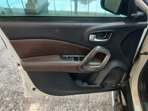 Fiat Toro 1.8 16v Freedom Flex 4x2 Aut. 4p