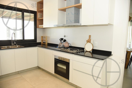 Casa En Venta De 5 Ambientes En Puertos