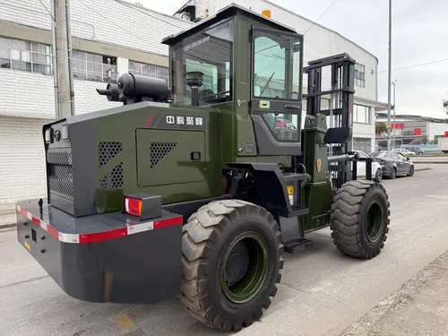 Montacargas 4x4