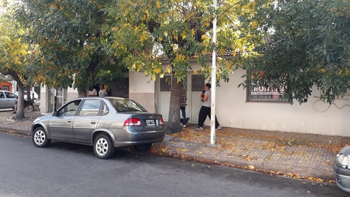 Imagen 2 de 13 de Casa Venta Isidro Casanova