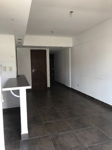 Imagen 10 de 14 de Departamento En Venta En Moron Centro