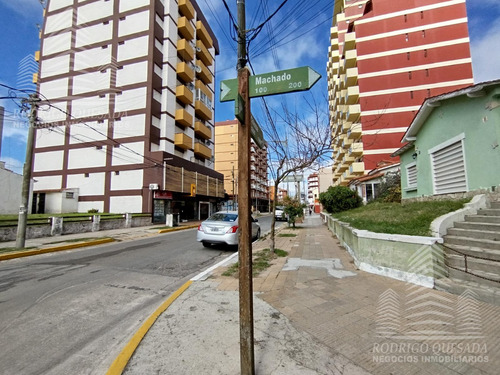 Local Comercial Sobre Chiozza