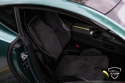 Aston Martin Vantage F1 2023
