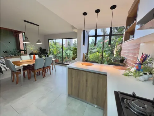 Venta Casa Los Balsos 250 Mts2 Admon $780.000