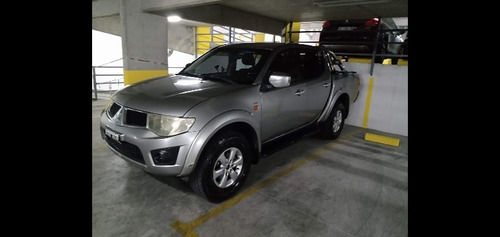 Mitsubishi L200 3.2 Cab Doble 4wd Cr 165cv At 2011 (permuta)