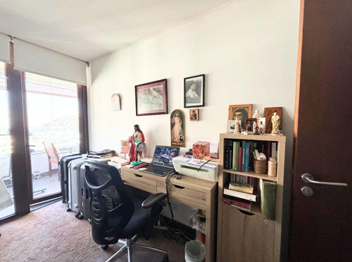 Hualtatas Colegios Los Andes Y Tabancura / Costanera Sur.
